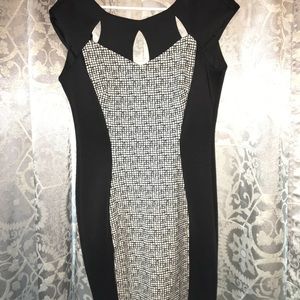 Sz.8 dress worn but in good condition.